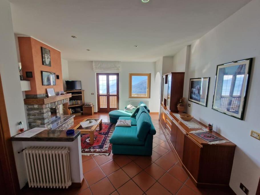 Casa Parido Appartement Livo  Buitenkant foto